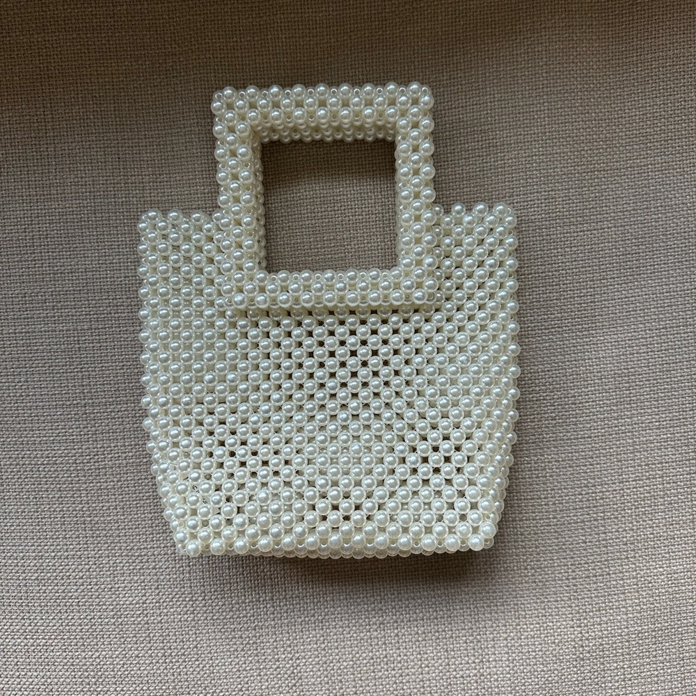 Elegant Cream Beaded Handbag